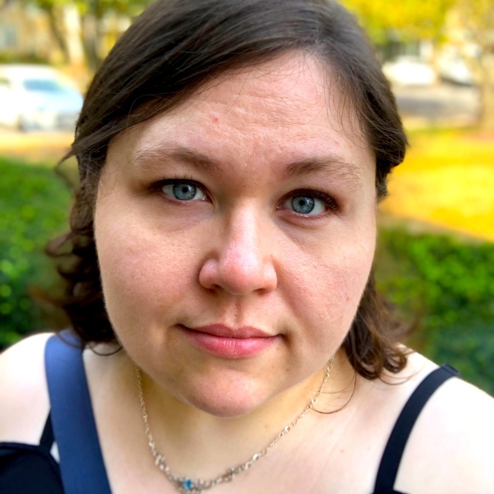 Meet your Posher, Laura
